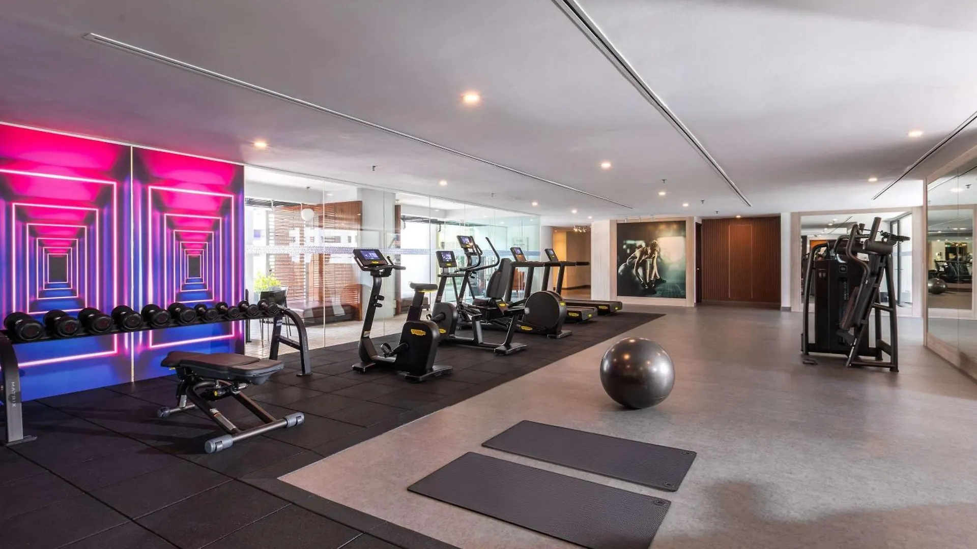 Novotel Kuala Lumpur City Centre 4*,  Malaysia