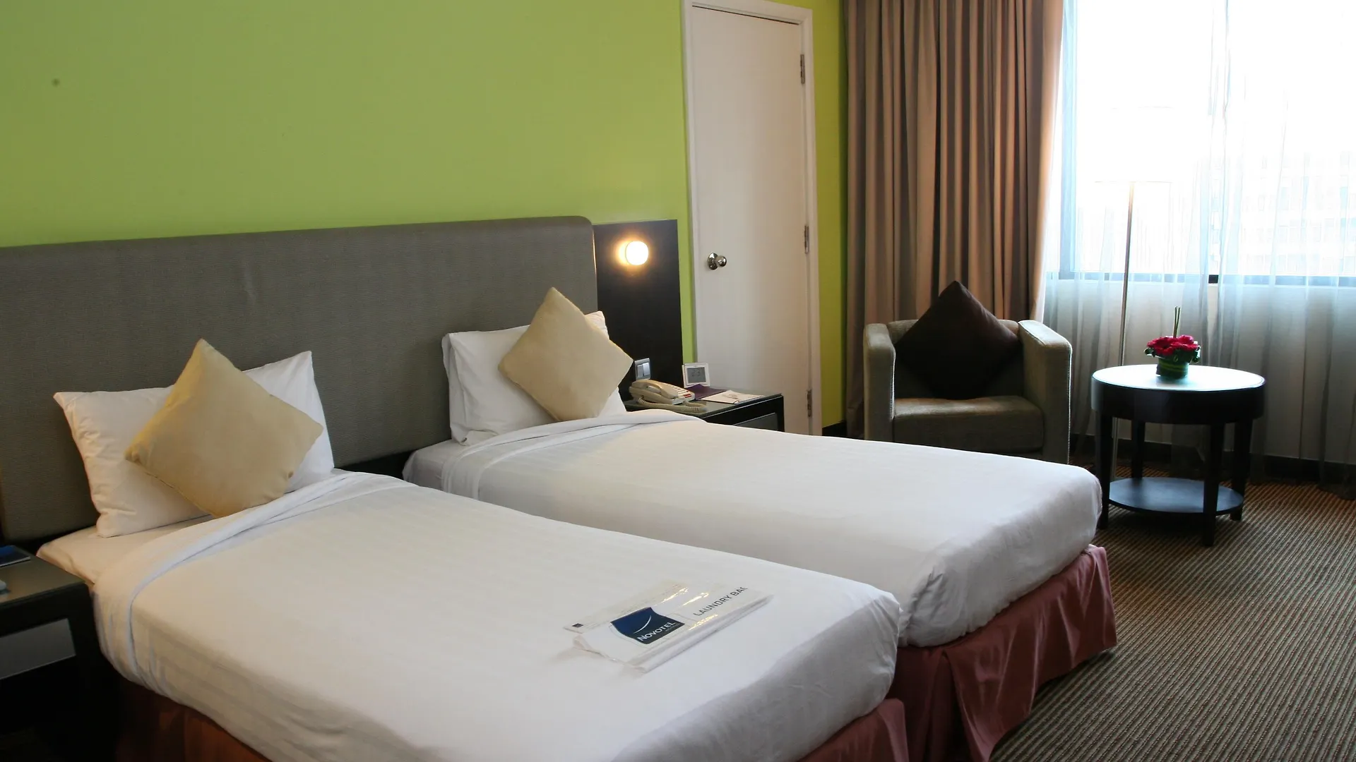 Novotel Kuala Lumpur City Centre 4*,
