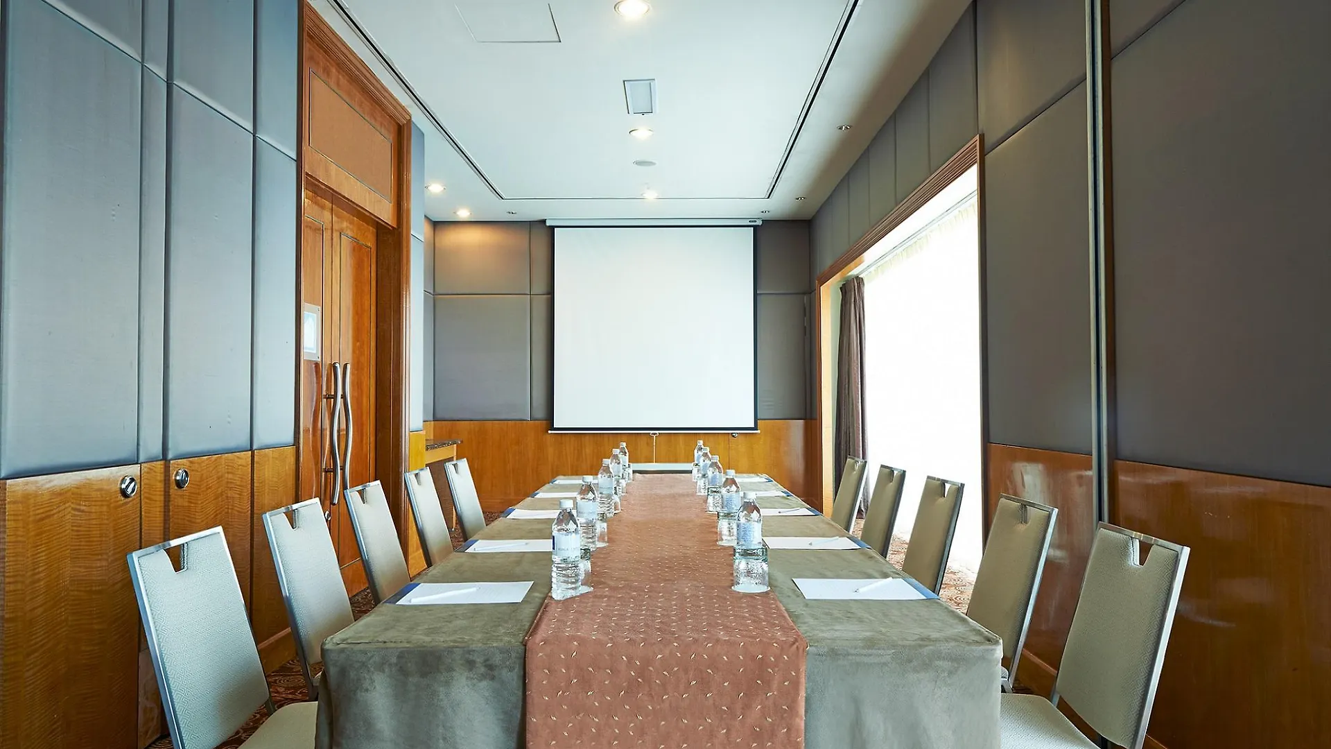 Novotel Kuala Lumpur City Centre 4*,  Malaysia